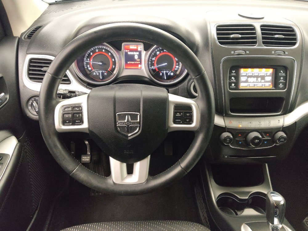 Used 2019 Dodge Journey SE w/ Connectivity Group FWD image 22