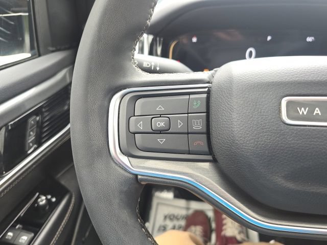 Used 2022 Jeep Wagoneer Series I AWD/4WD image 14