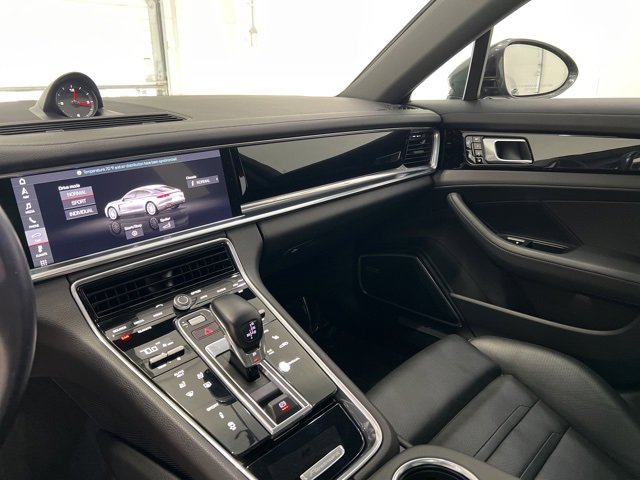 Used 2019 Porsche Panamera image 21