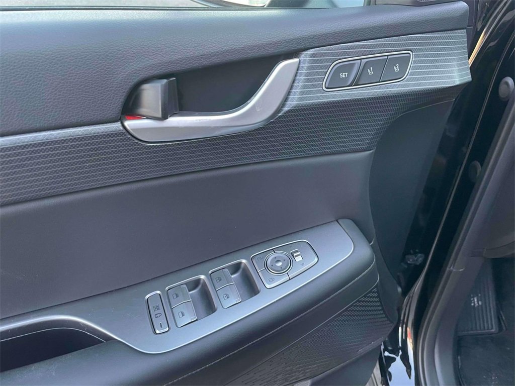 Used 2023 Hyundai Palisade Limited image 18