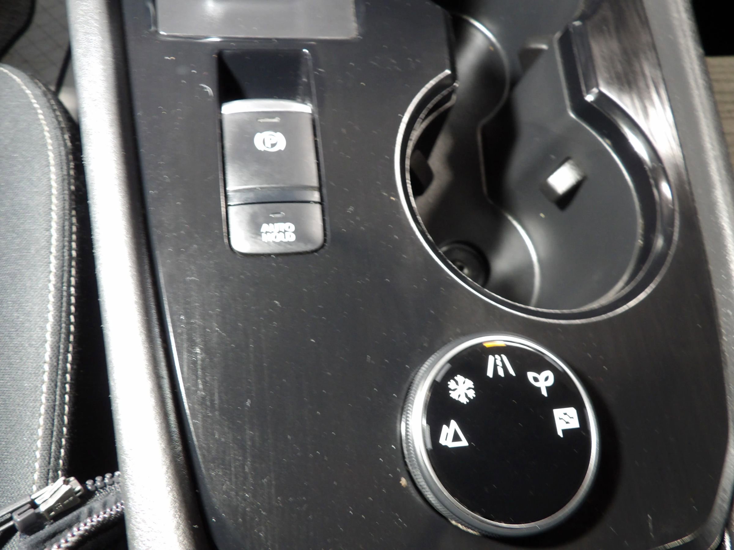 Used 2021 Nissan Rogue S AWD/4WD image 16