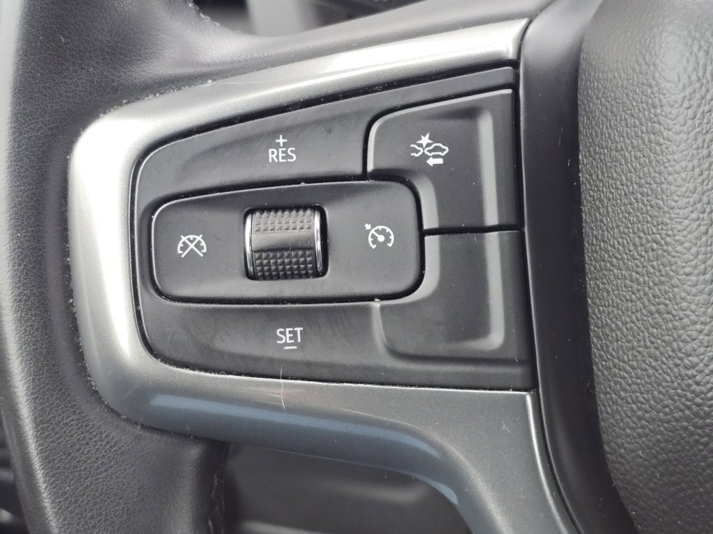 Used 2024 Chevrolet Suburban LT image 27