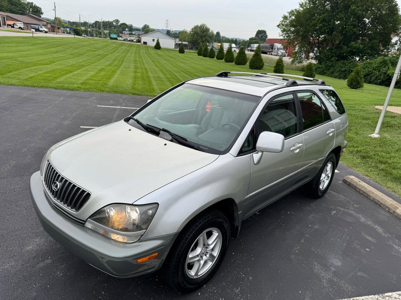 Used 1999 Lexus RX 300 4WD image 16