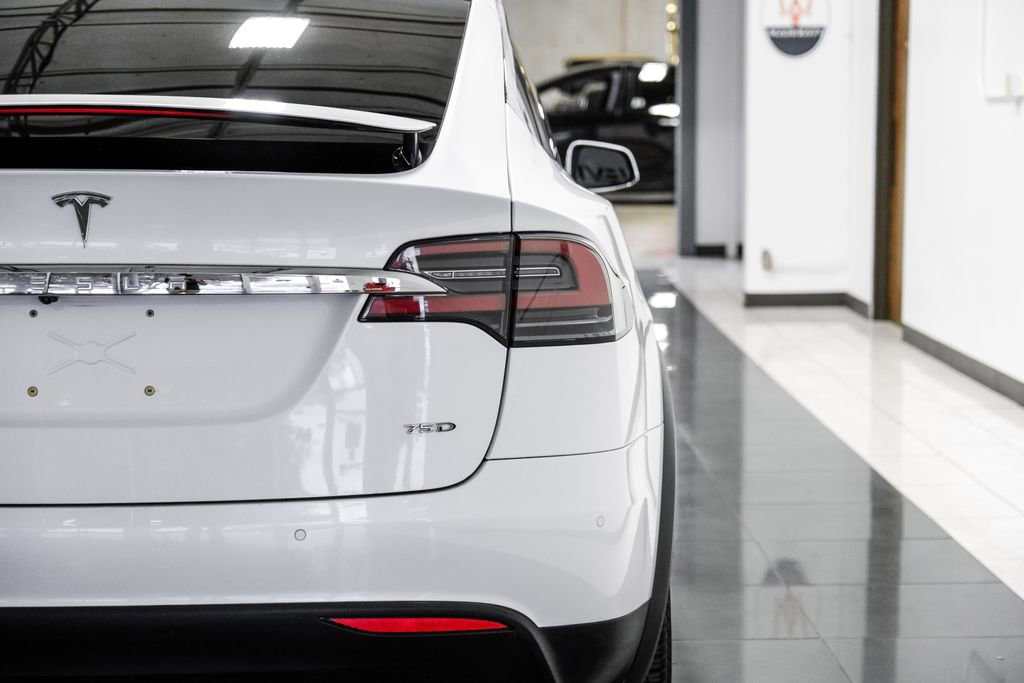 Used 2017 Tesla Model X 75D AWD/4WD image 56