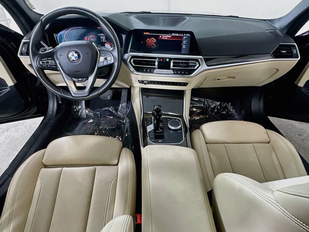 Used 2022 BMW 330i Sedan w/ Premium Package 2 RWD image 18