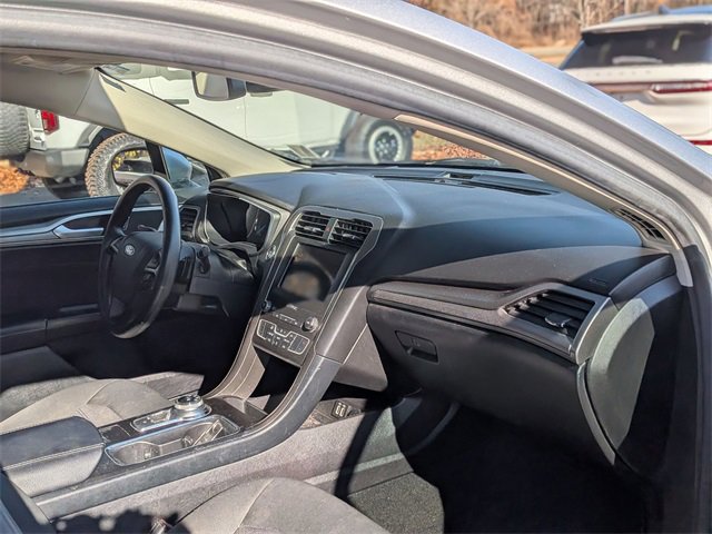 Used 2019 Ford Fusion SE image 36