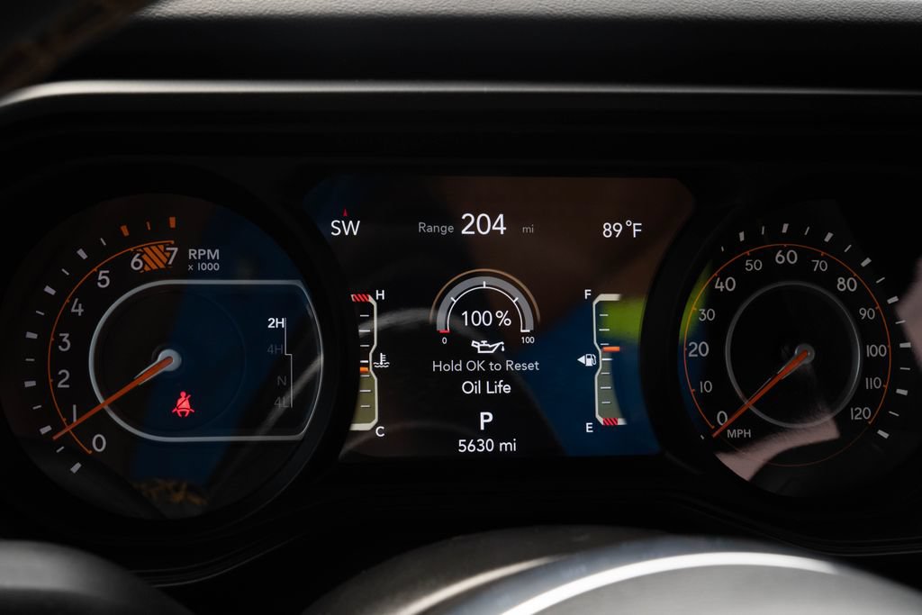 Used 2024 Jeep Wrangler Unlimited Sahara w/ Safety Group AWD/4WD image 29