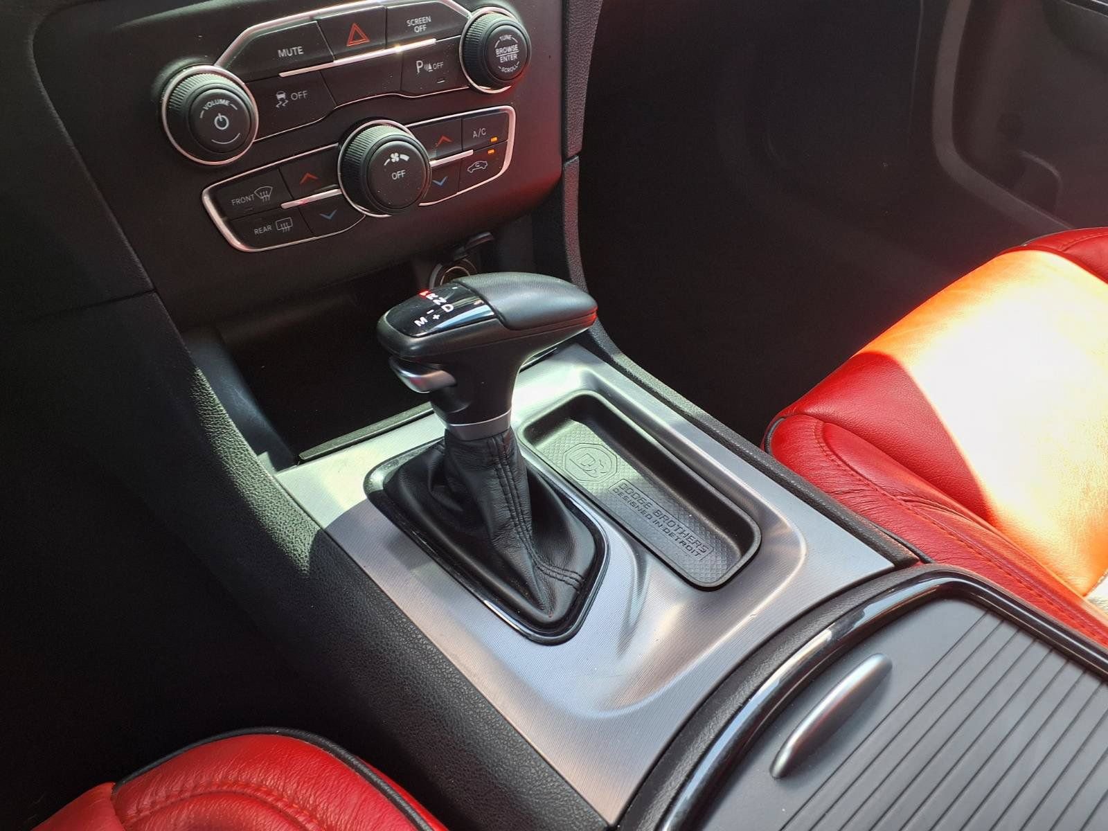 Used 2020 Dodge Charger SXT w/ Blacktop Package RWD image 25