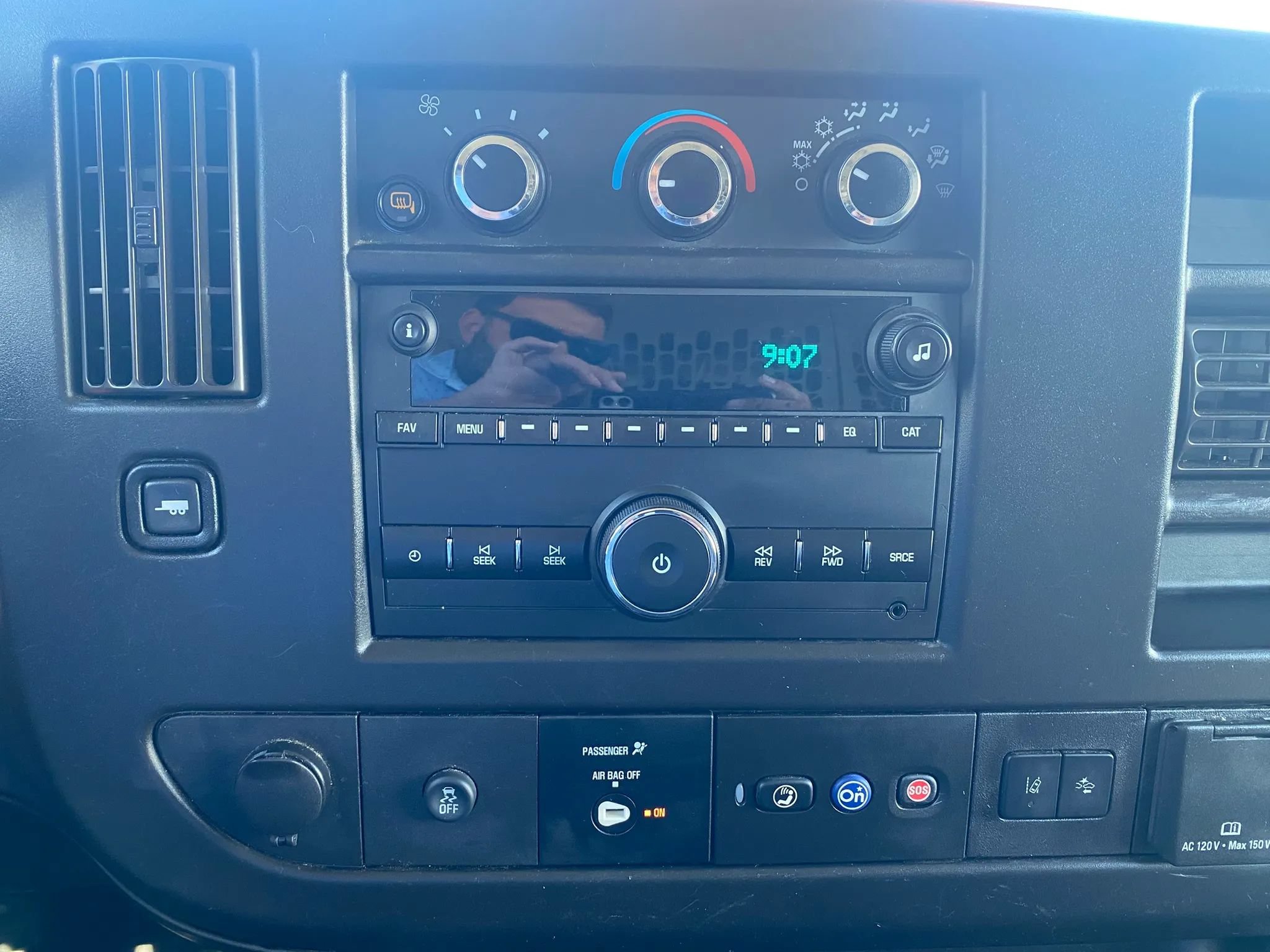 Used 2020 Chevrolet Express 2500 w/ Safety Package RWD image 13