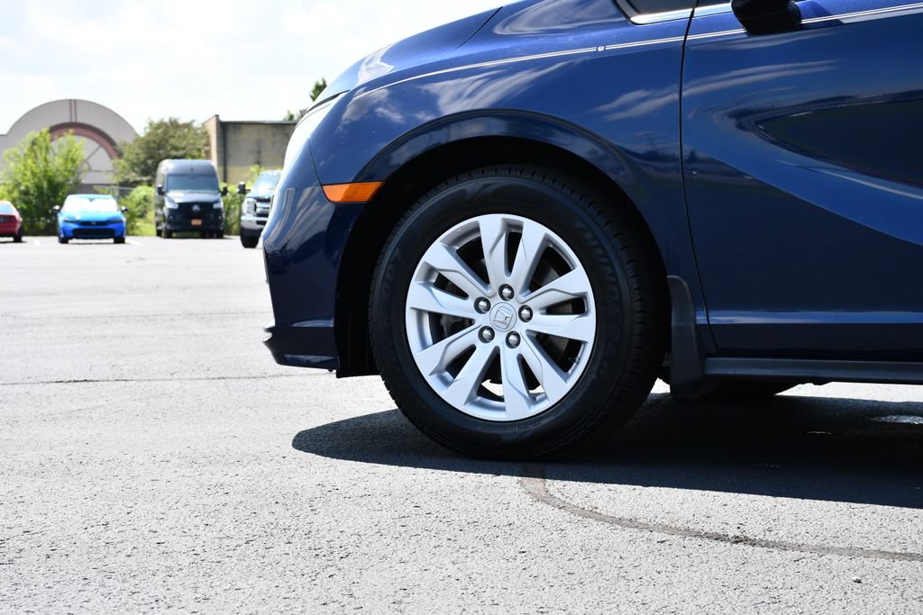 Used 2019 Honda Odyssey LX image 12