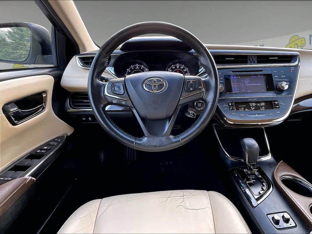 Used 2013 Toyota Avalon XLE FWD image 17