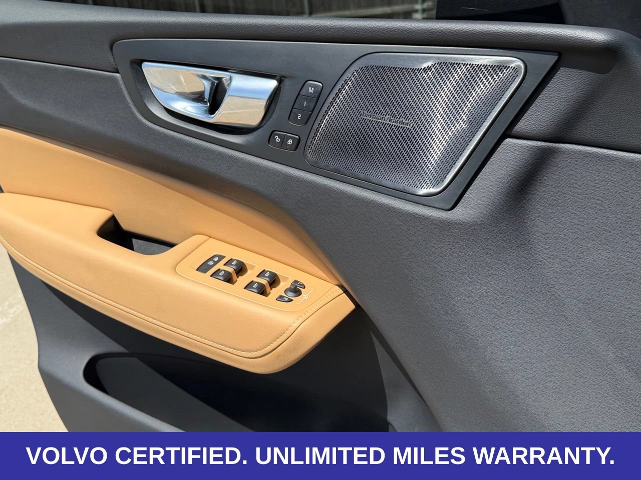 Certified 2025 Volvo XC60 B5 Ultra w/ Protection Package Premier AWD/4WD image 27