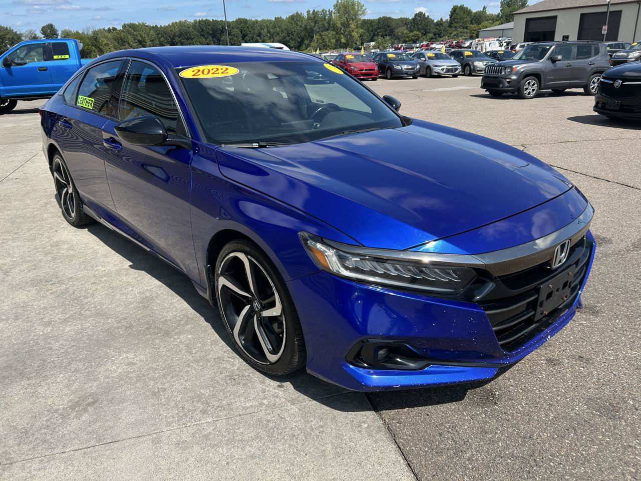 Used 2022 Honda Accord Sport image 3
