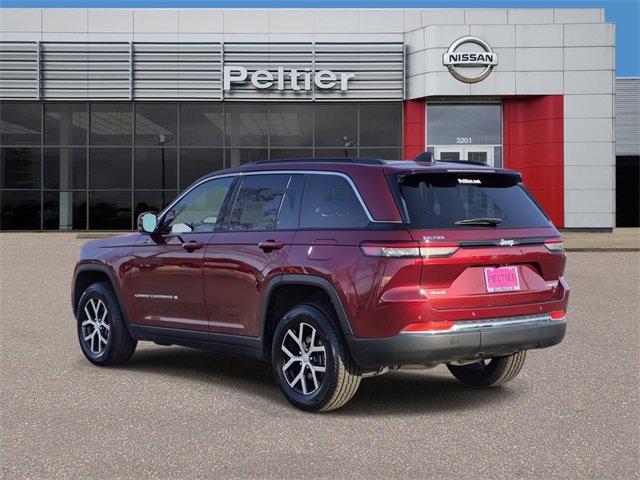 Used 2024 Jeep Grand Cherokee Limited image 4