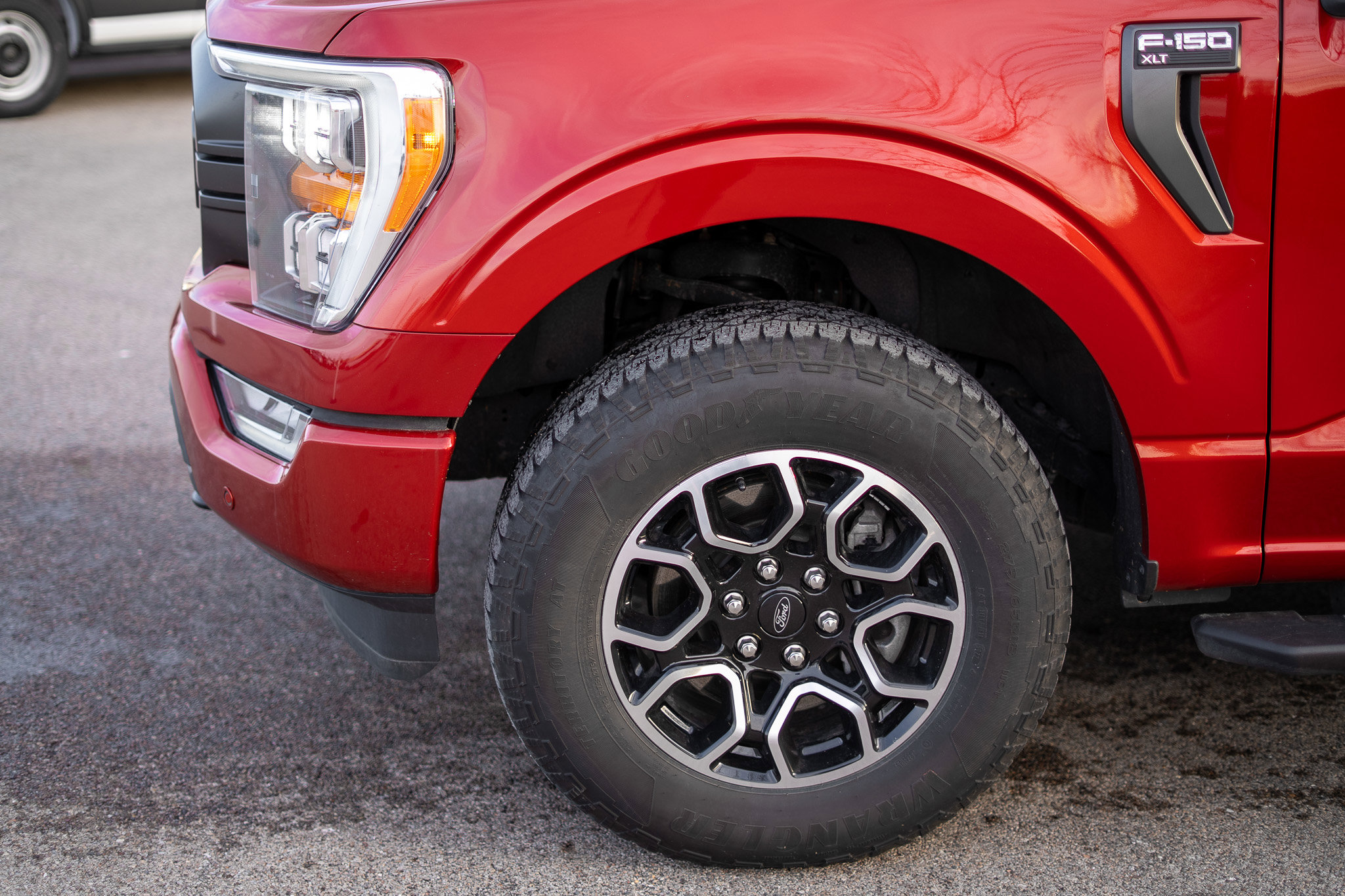 Used 2023 Ford F150 XLT w/ Equipment Group 302A High image 10