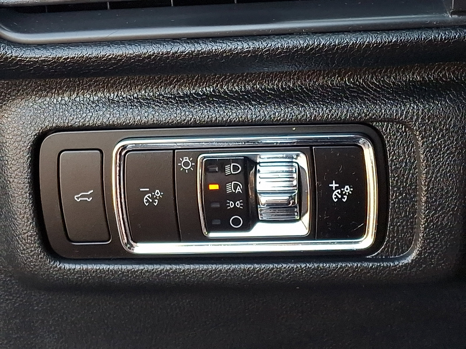 Certified 2023 Lincoln Corsair AWD w/ Equipment Group 101A image 25