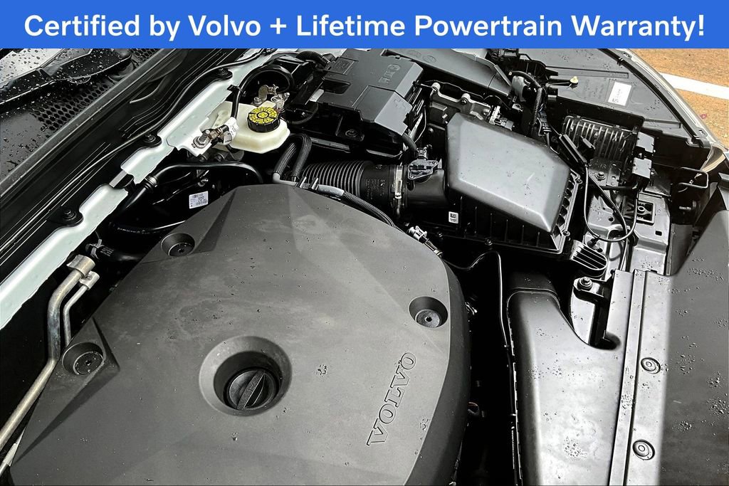 Used 2022 Volvo XC40 T5 R-Design image 42