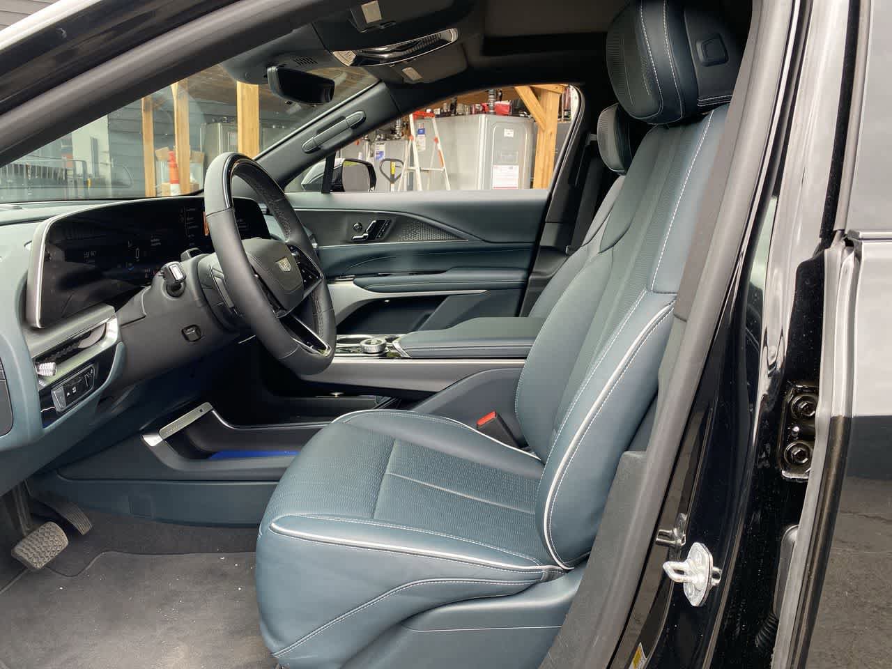 Used 2024 Cadillac Lyriq Luxury w/ Nappa Leather Package AWD/4WD image 14