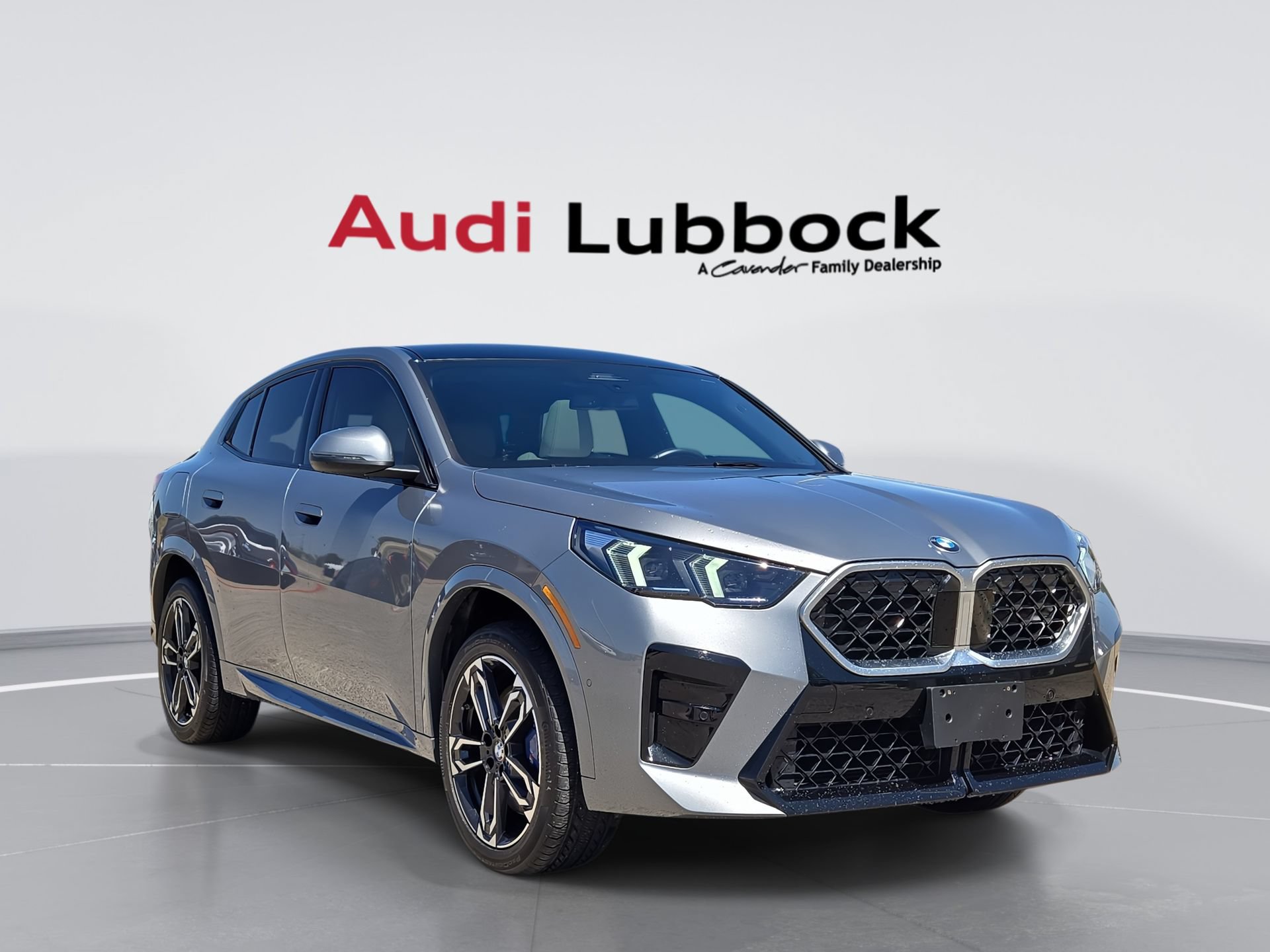Used 2026 BMW X2 xDrive28i AWD/4WD image 1