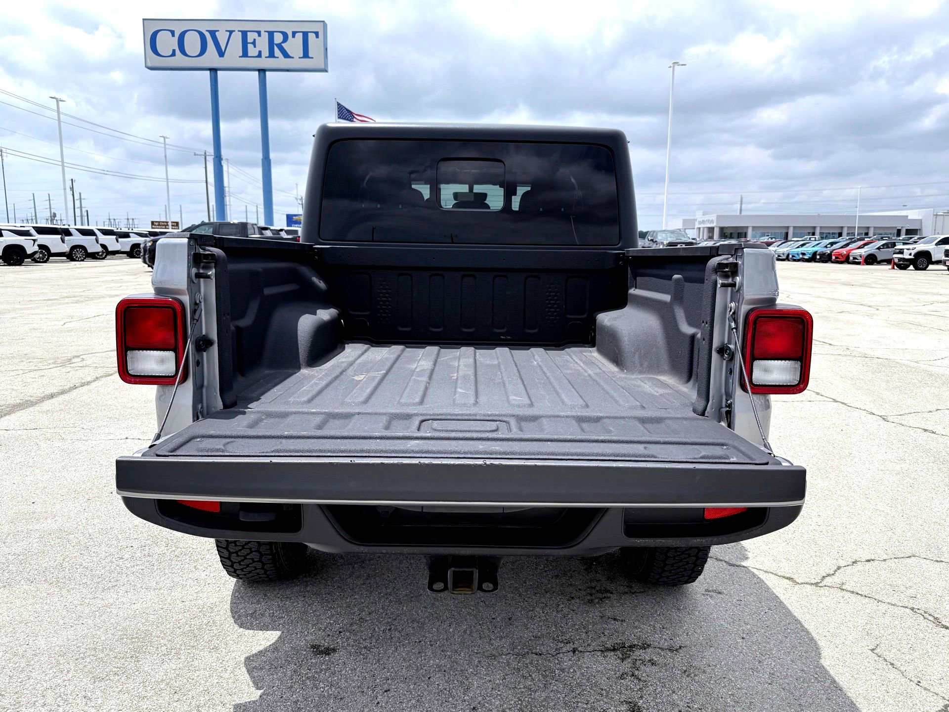 Used 2021 Jeep Gladiator Willys AWD/4WD image 33