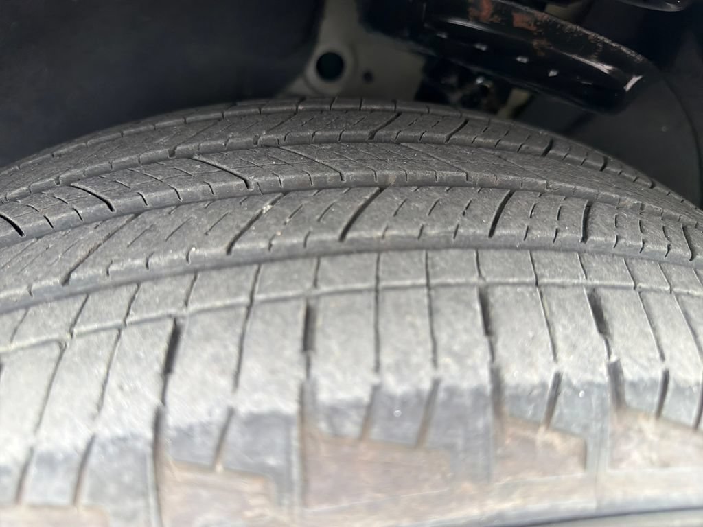 Used 2024 Chevrolet Equinox LT FWD image 28