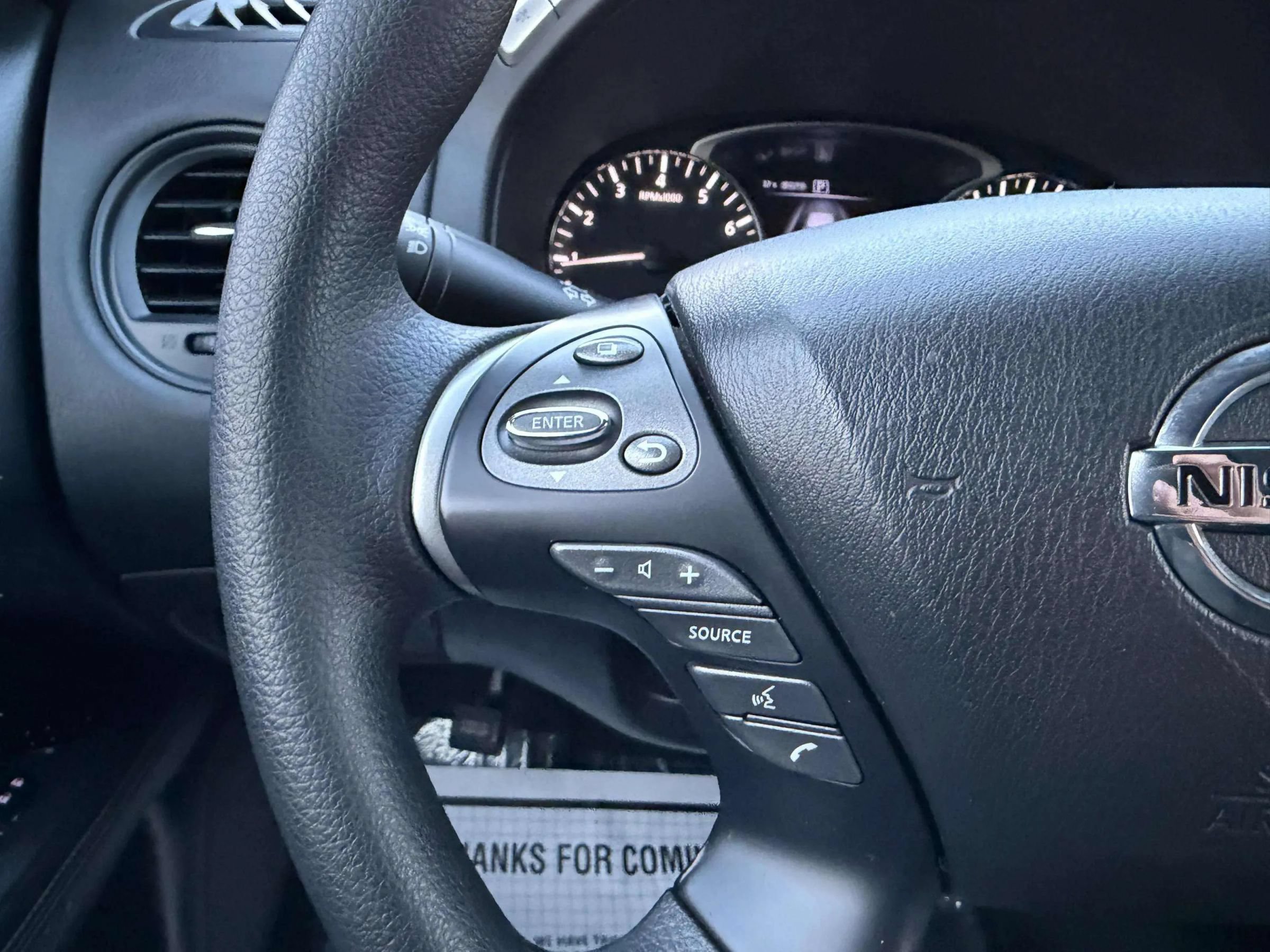 Used 2020 Nissan Pathfinder S AWD/4WD image 26