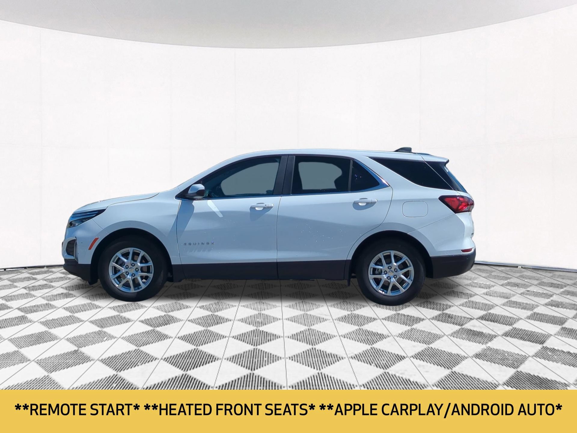 Used 2024 Chevrolet Equinox LT FWD image 2
