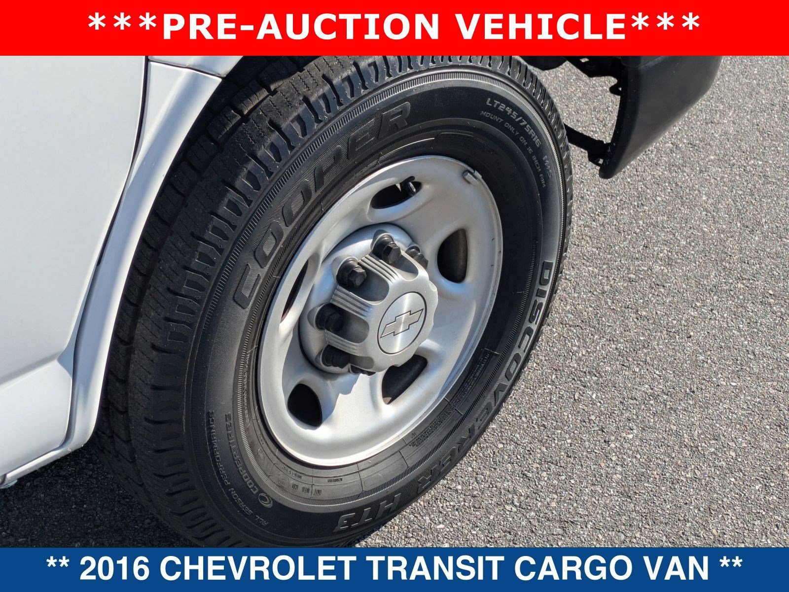 Used 2016 Chevrolet Express 2500 image 12