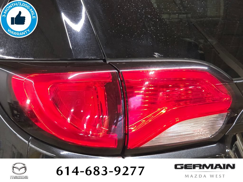 Used 2017 Chrysler Pacifica Touring-L FWD image 17