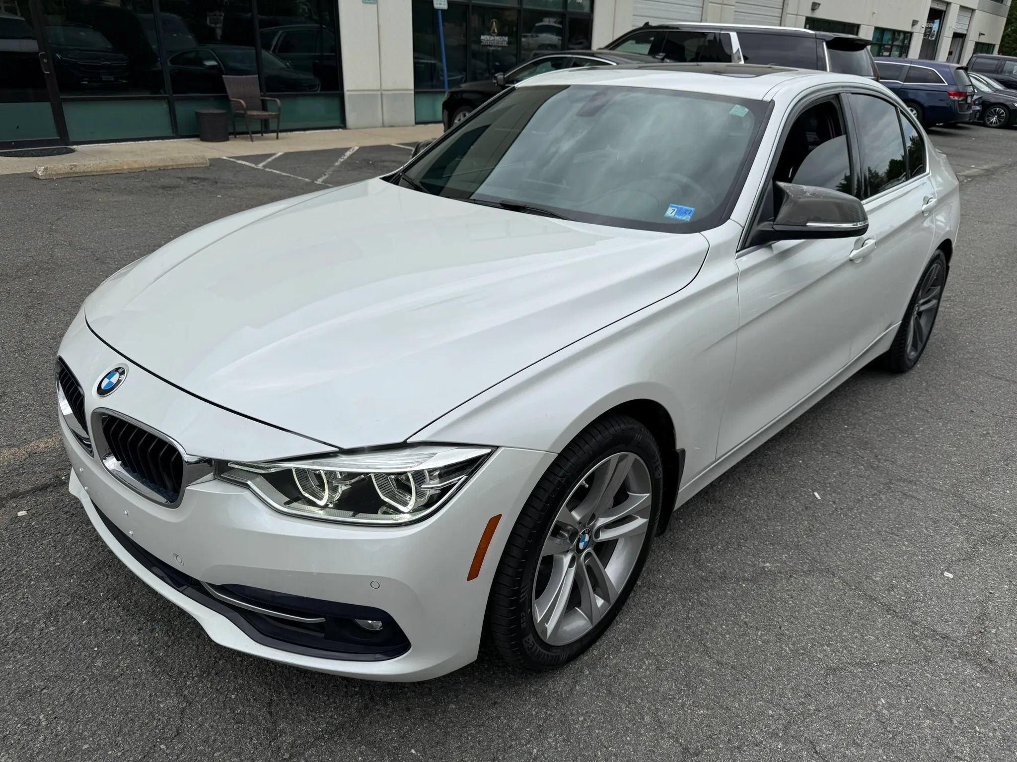 Used 2016 BMW 340i xDrive Sedan AWD/4WD image 11