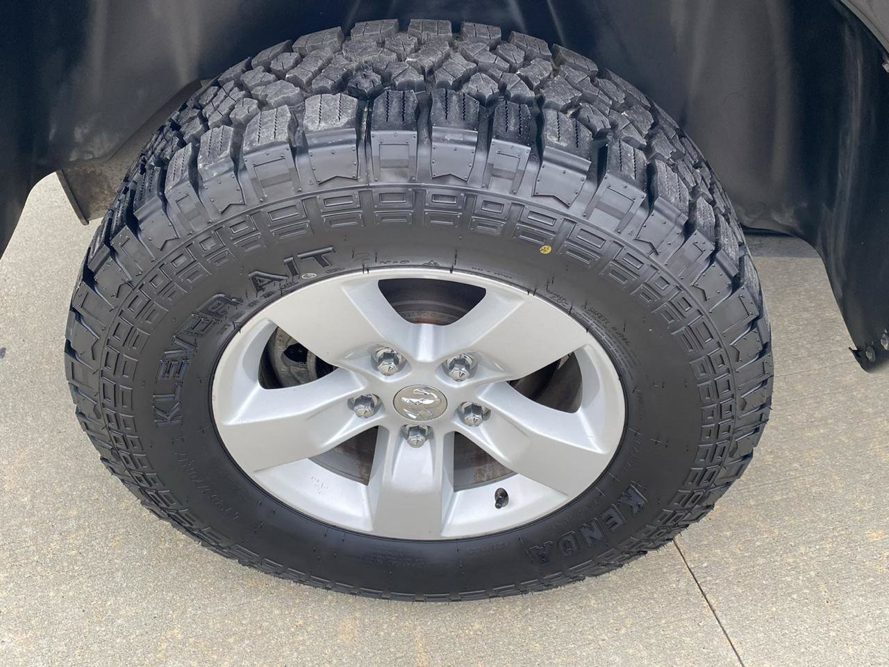 Used 2014 RAM 1500 Classic SLT AWD/4WD image 13