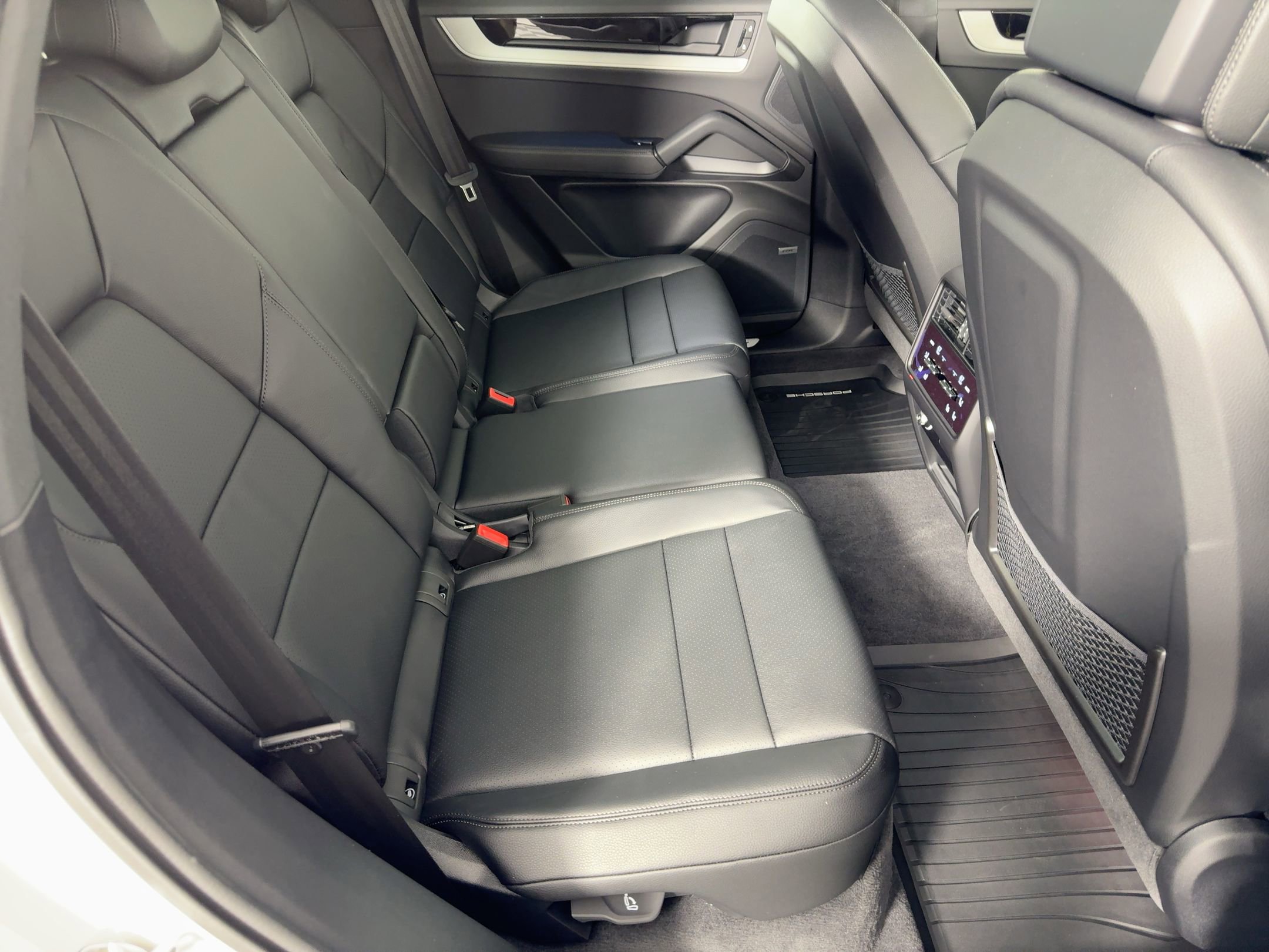 Certified 2026 Porsche Cayenne S image 27