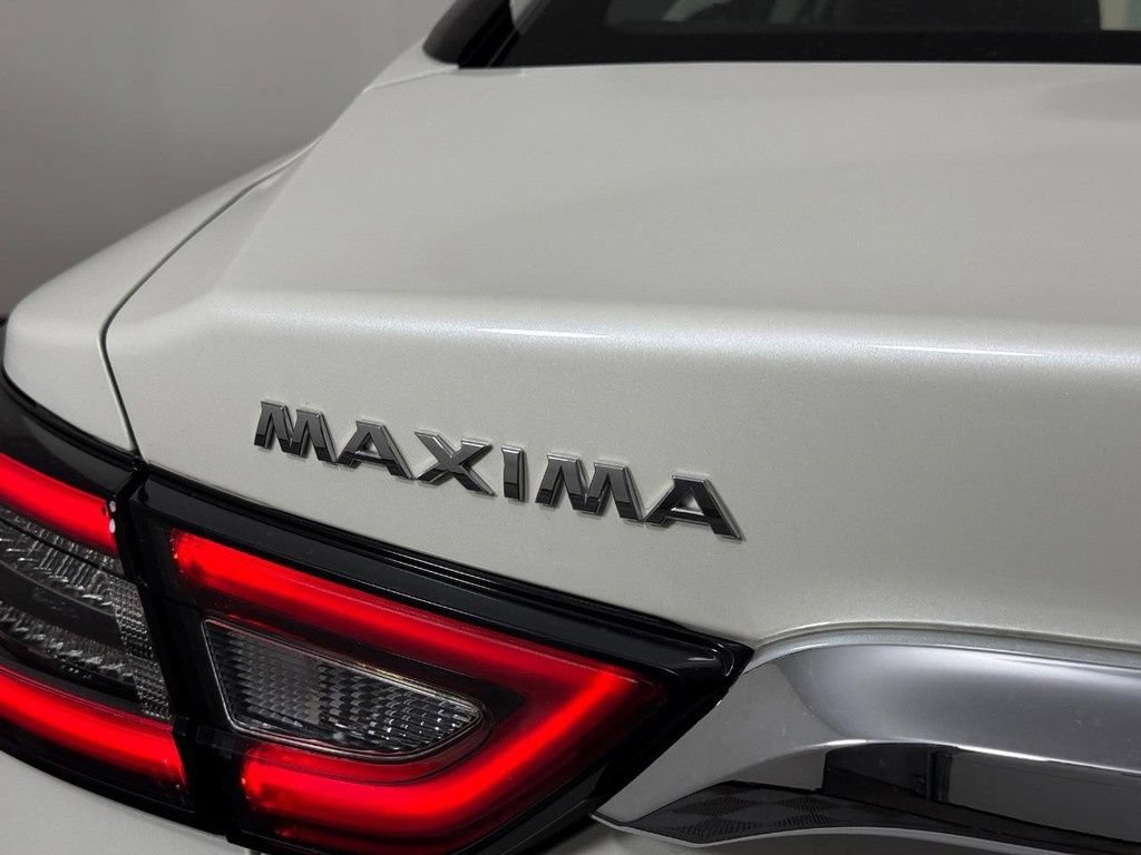 Used 2023 Nissan Maxima SV w/ Floor Mat Group FWD image 6
