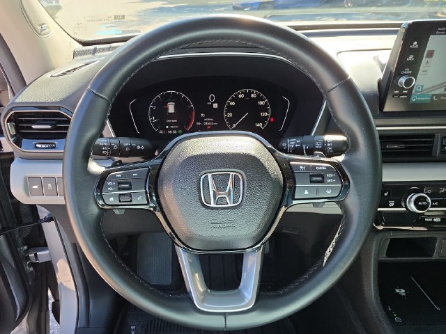 Used 2025 Honda Pilot Touring image 31