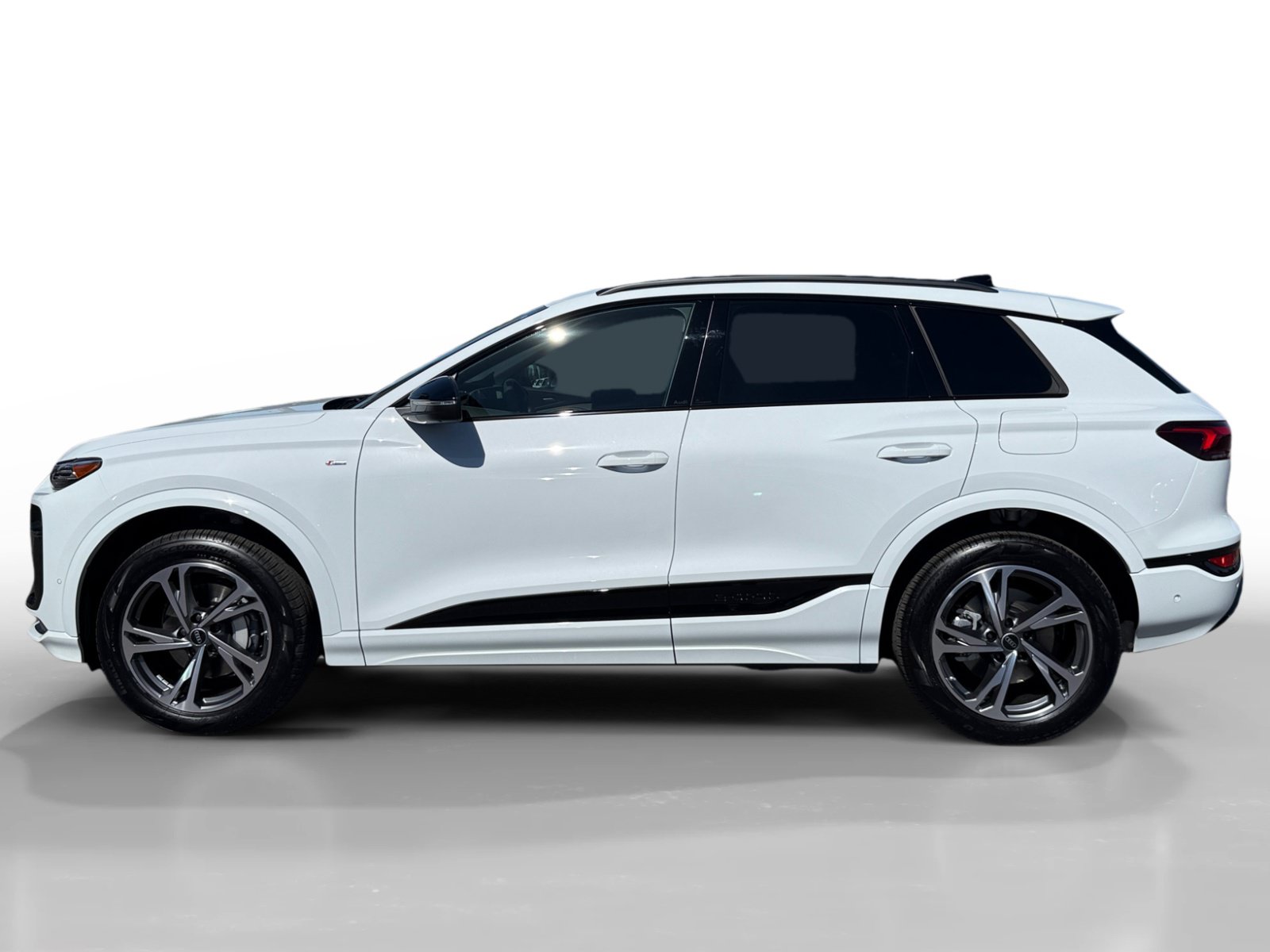 New 2027 Audi Q6 e-tron Premium Plus AWD/4WD image 2