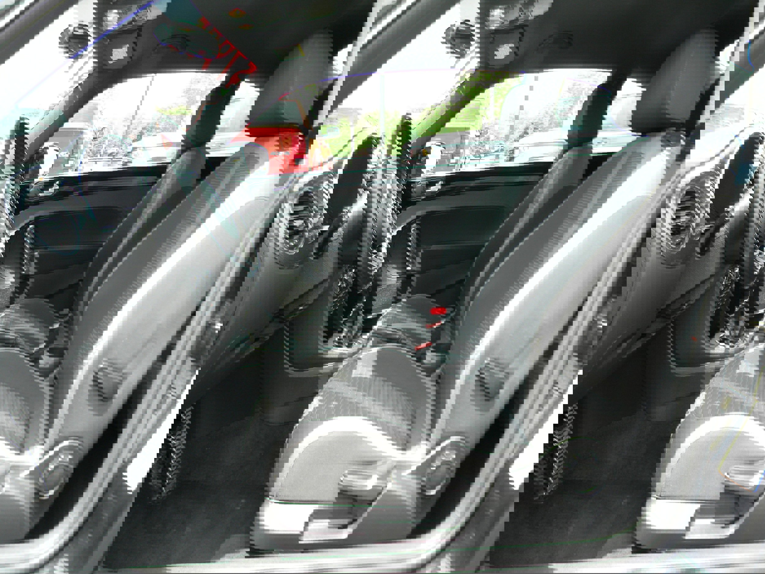 Used 2012 Volkswagen Beetle 2.0T image 4