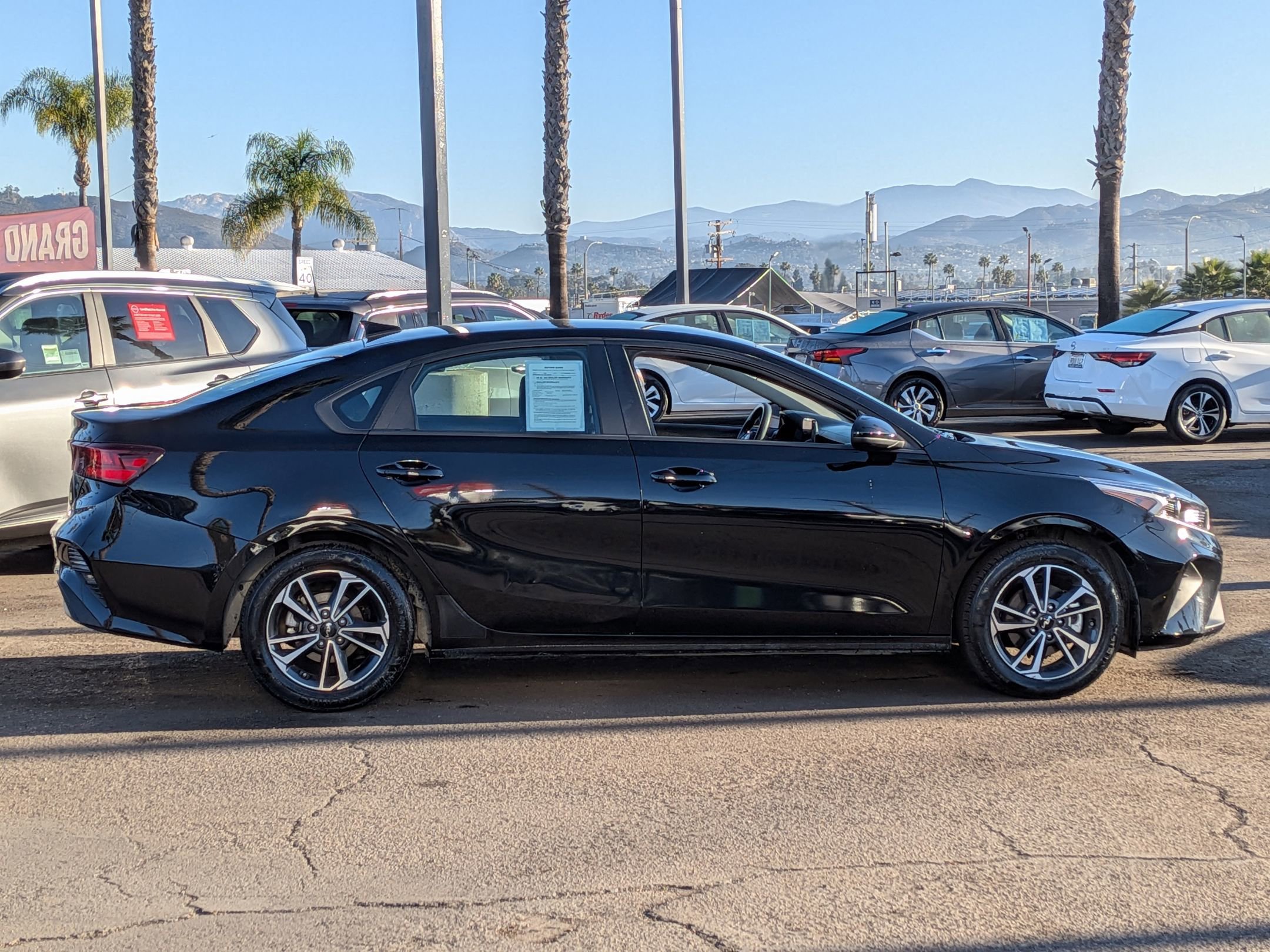 Used 2024 Kia Forte LXS image 7