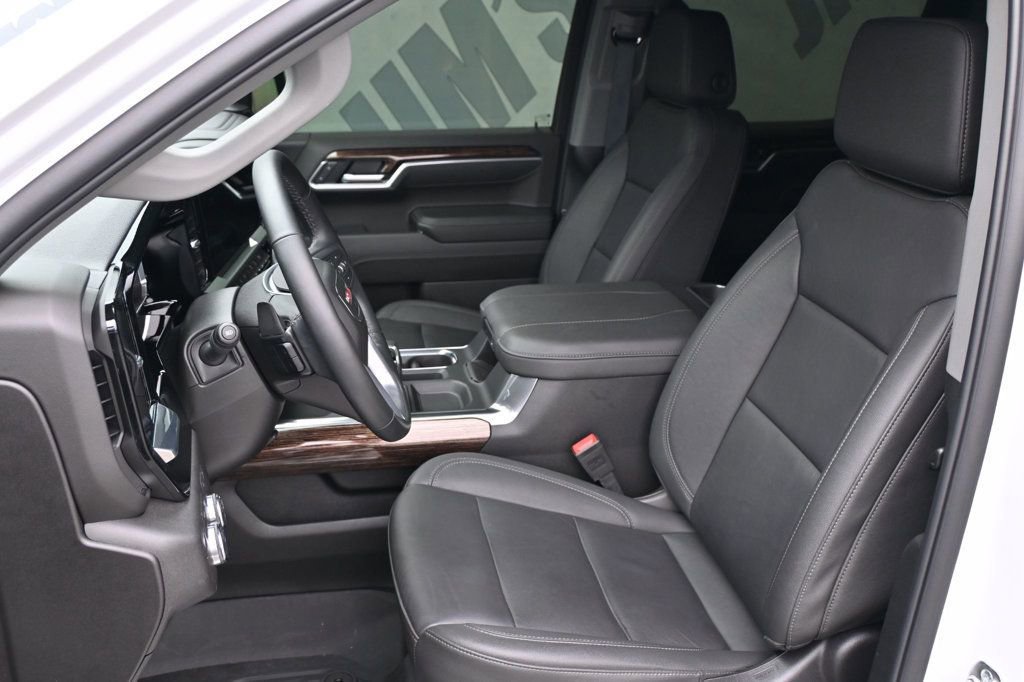 Used 2025 GMC Sierra 1500 Elevation w/ Elevation Premium Package image 18