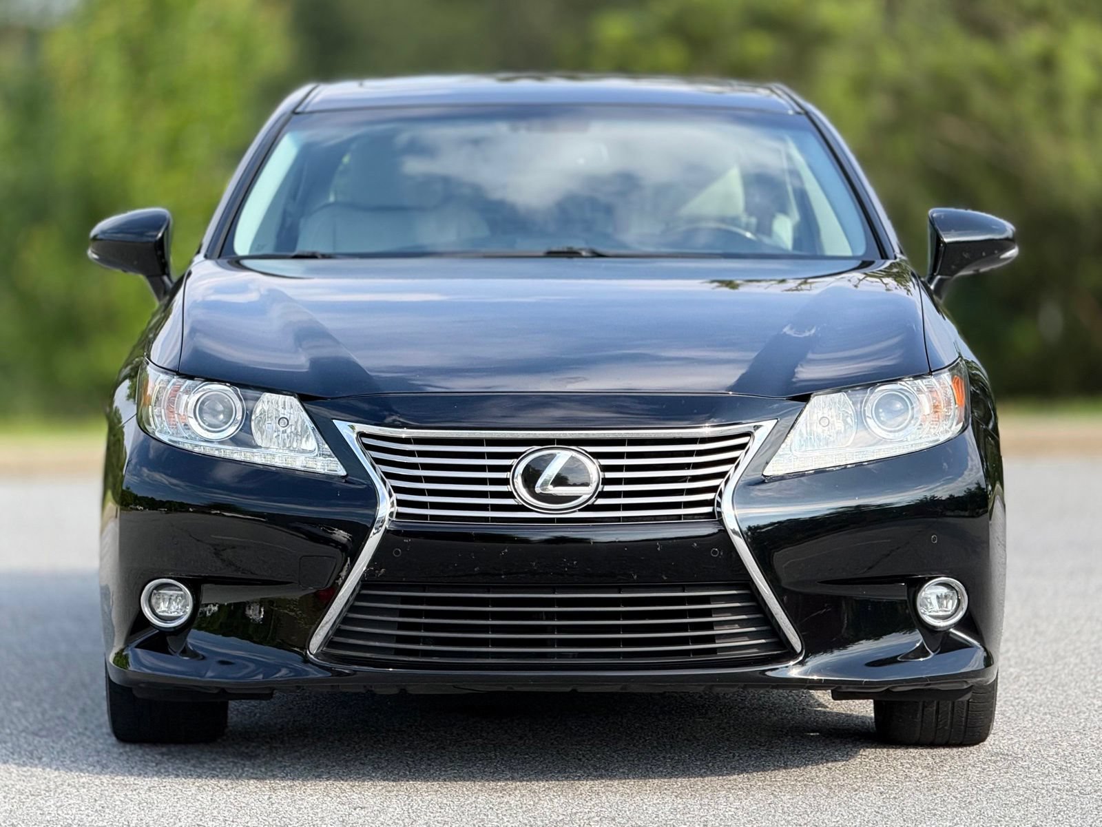 Used 2014 Lexus ES 350 w/ Luxury Package FWD image 3