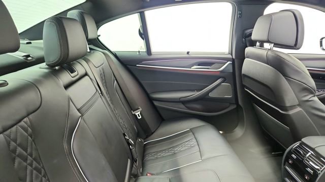 Used 2022 BMW 530e xDrive 530e iPerformance w/ Executive Package image 26