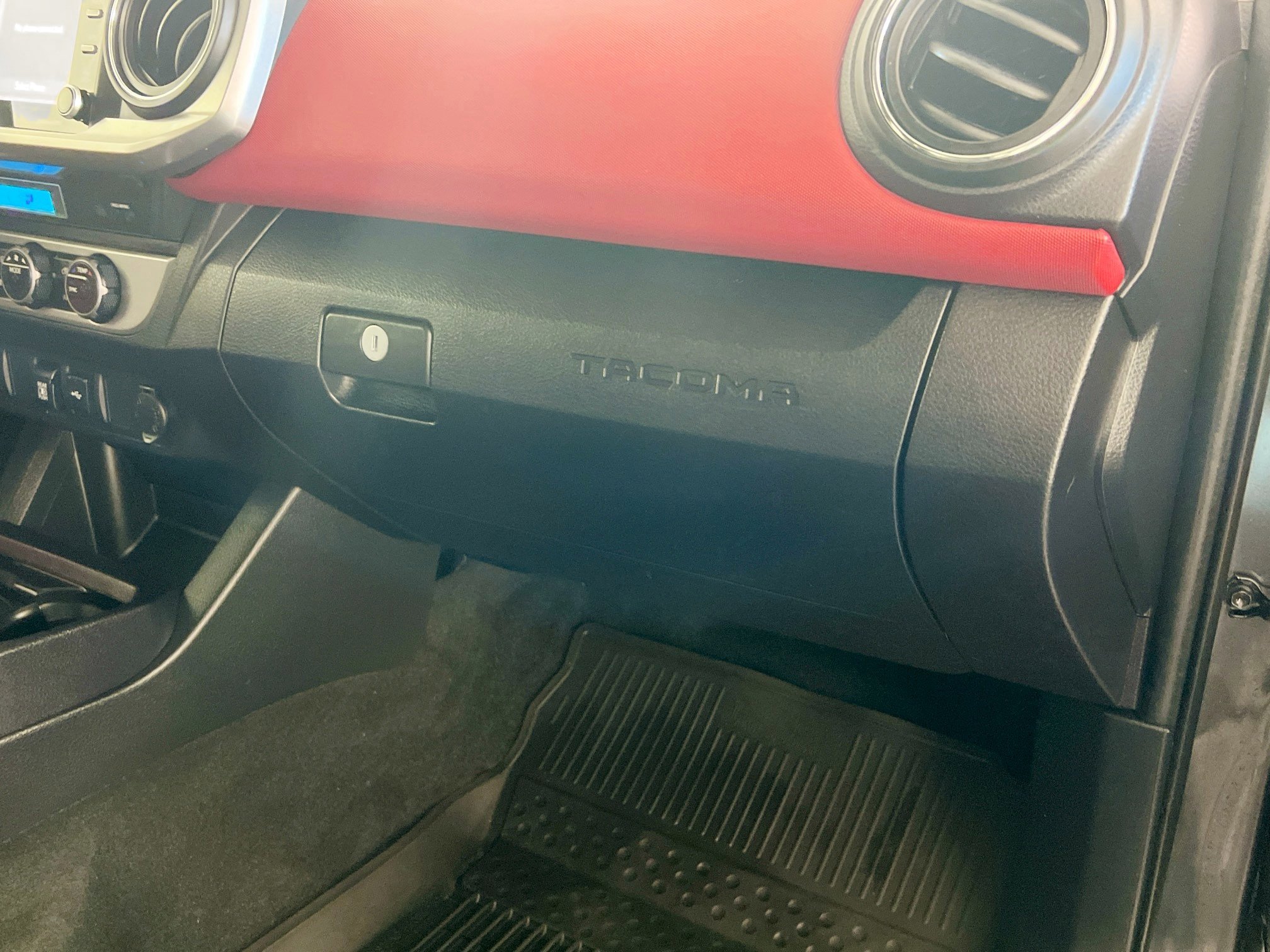 Used 2022 Toyota Tacoma SR5 image 34