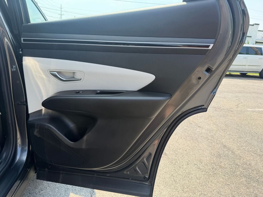 Used 2023 Hyundai Tucson SE AWD/4WD image 23