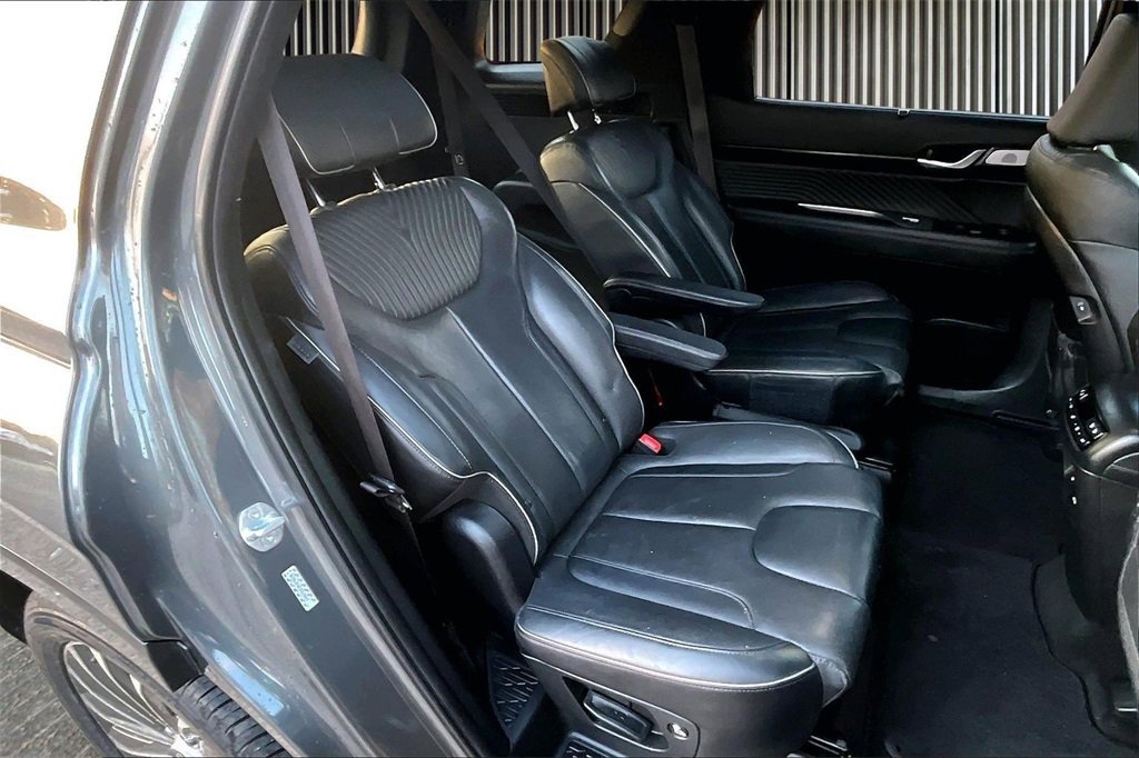 Used 2023 Hyundai Palisade Calligraphy w/ Cargo Package image 26