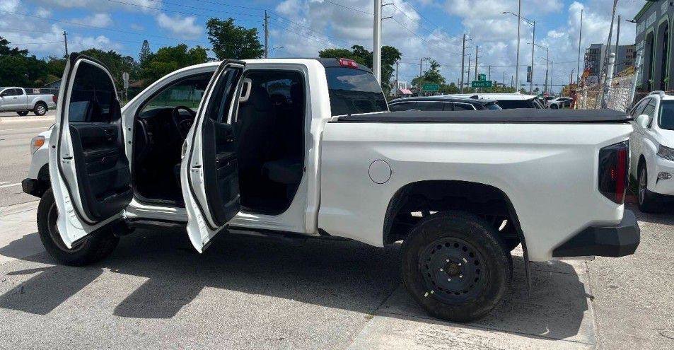 Used 2016 Toyota Tundra SR w/ Tow Package image 16