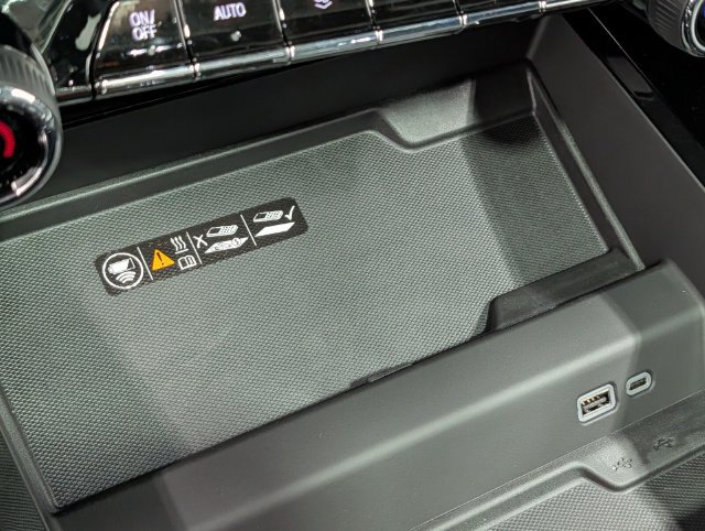 New 2027 Chevrolet Suburban Z71 w/ Z71 Off-Road Package AWD/4WD image 30