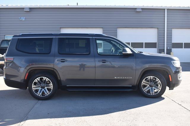 Used 2022 Jeep Wagoneer Series III image 4