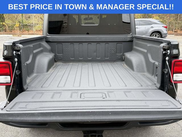 Used 2023 Jeep Gladiator Sport image 10