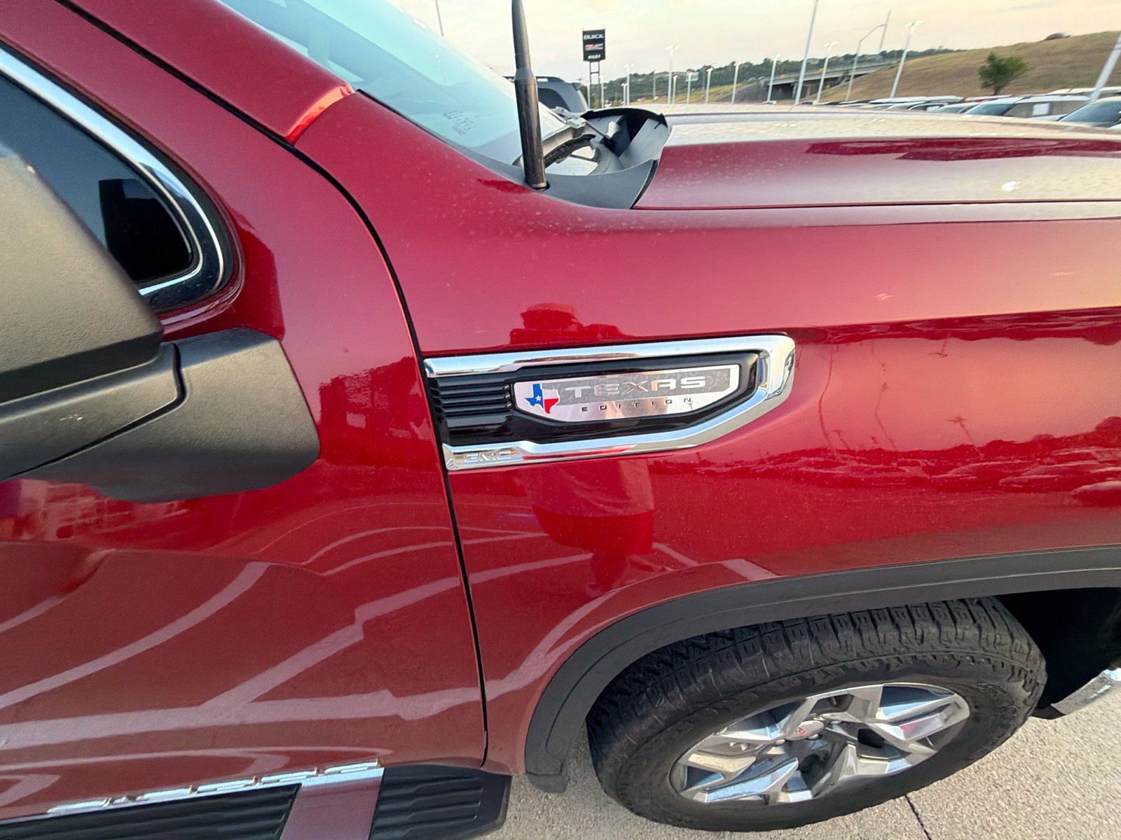 Used 2025 GMC Sierra 1500 SLT AWD/4WD image 19