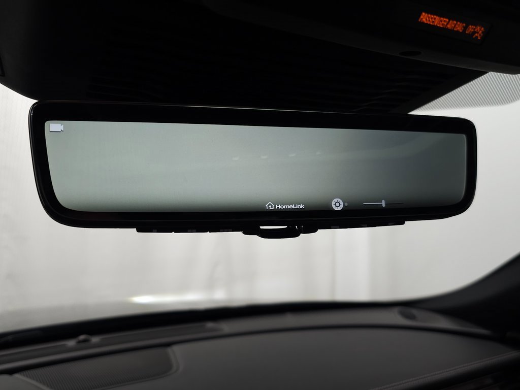 Used 2022 Jaguar XF R-Dynamic SE image 27