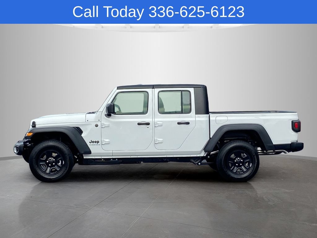 New 2026 Jeep Gladiator Sport AWD/4WD image 2